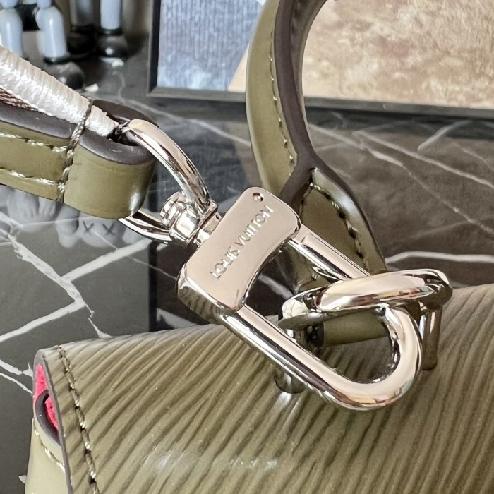 Handbag Louis Vuitton M59108 Cluny size:20 x 16 x 7.5cm