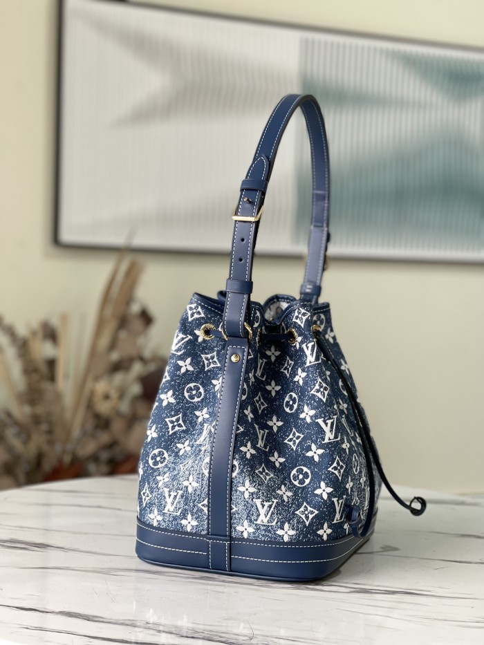 Handbag Louis Vuitton Petit Noé M59606 size:25x28.5x20CM