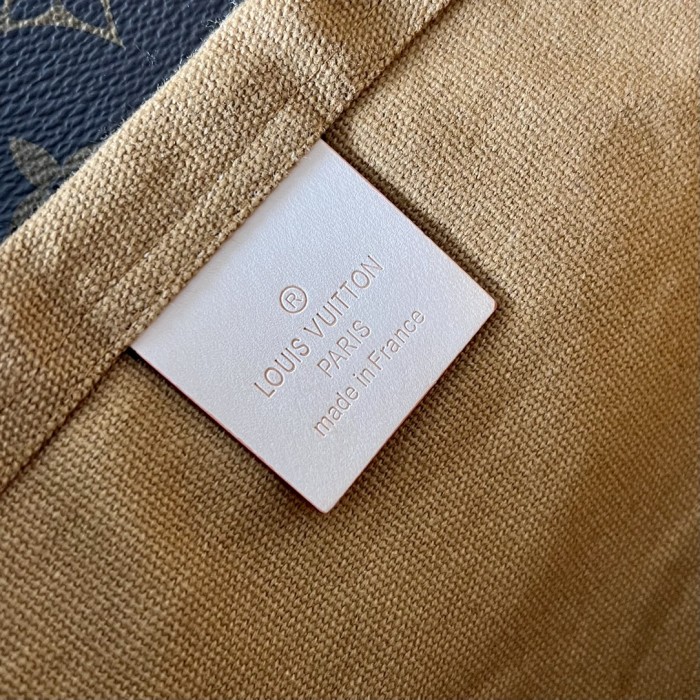 Handbag Louis Vuitton M40011 Rei Kawakubo size:33-40-14cm