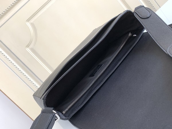 Handbag Louis Vuitton M30807 M30808 M30813 SIZE 28.3 x 18.3 x 4.3 CM