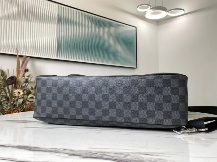 Handbag Louis Vuitton M30769 N50051 size 29 x 38.5 x 11cm