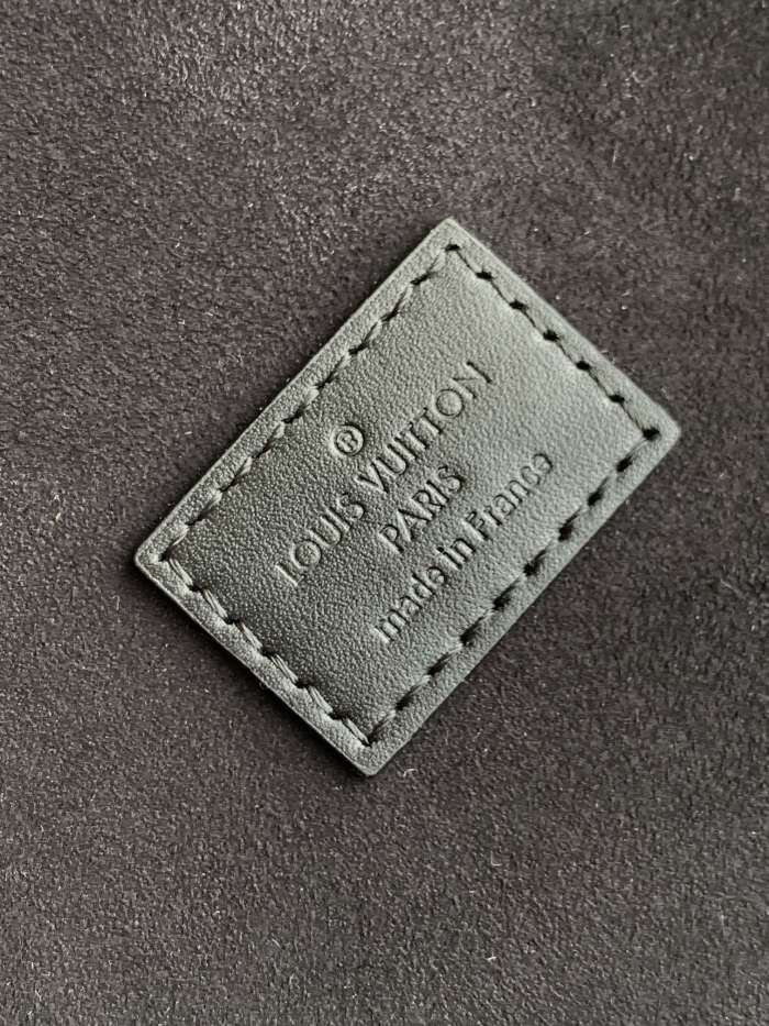 Handbag Louis Vuitton M43986 size 15x17x15cm