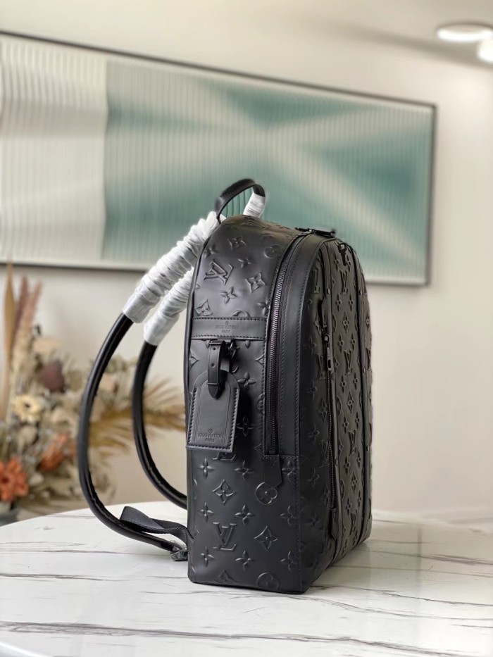 Handbag Louis Vuitton M57959 size 31 x 42 x 15cm