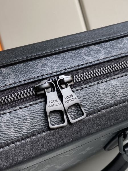 Handbag Louis Vuitton M44952 size 29.0 x 38.0 x 8.0 cm