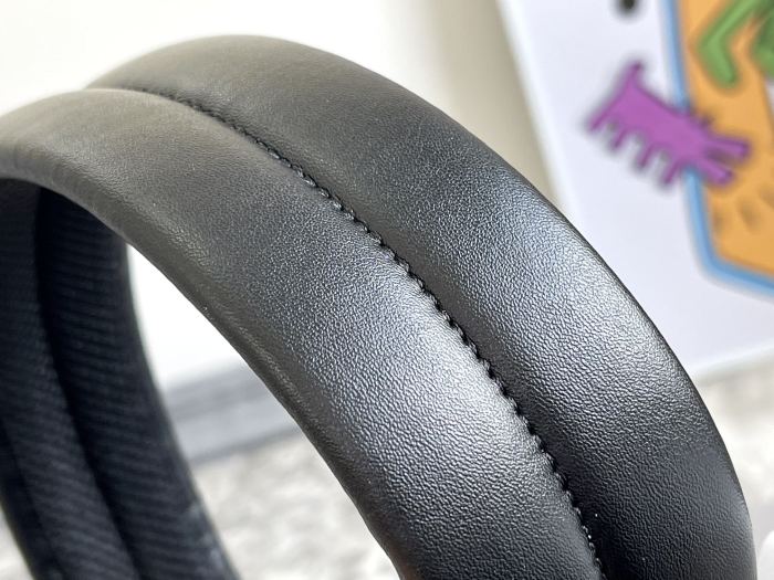 Handbag Louis Vuitton M30230 size 40x30x20cm