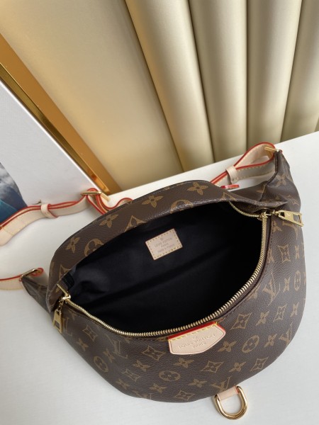 LOUIS VUITTON Bumbag Monogram Brown M43644 size 37*14*13cm