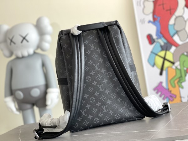 Handbag Louis Vuitton M30230 size 40x30x20cm