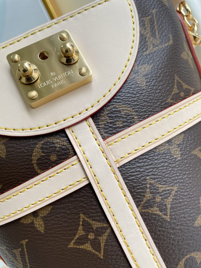 Handbag Louis Vuitton M43587 size 22×23×14cm