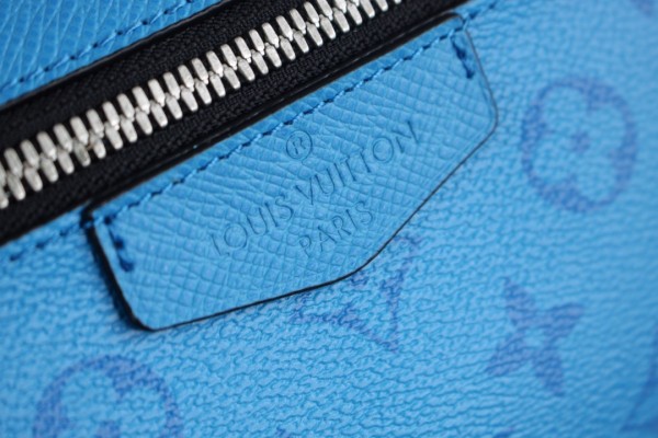 Handbag Louis Vuitton M30429 size 29.5*20*10.5cm