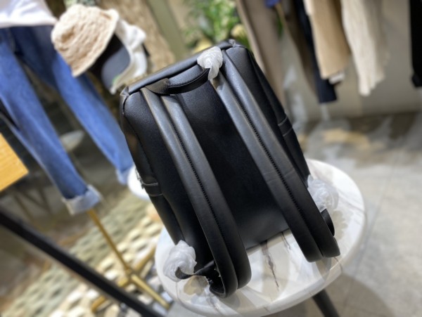 Handbag Louis Vuitton M30735 M30728 size 37 x 40 x 20 cm