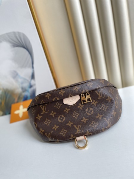 LOUIS VUITTON Bumbag Monogram Brown M43644 size 37*14*13cm