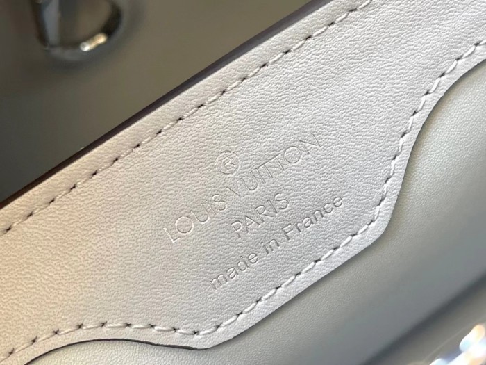 Handbag Louis Vuitton M48865 M42258 size 26.5 x 17.5 x 9 cm