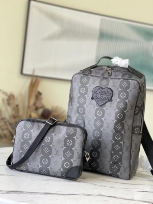 Handbag Louis Vuitton M45962 size 30 x 42 x 14 cm