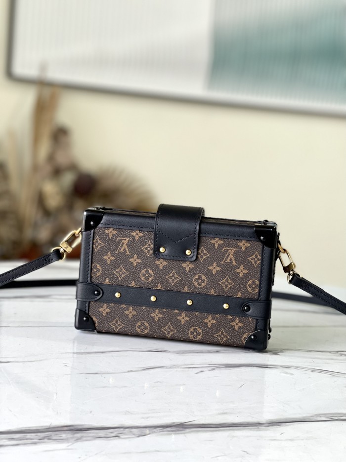 Handbag Louis Vuitton M44199 size 20 x 12.5 x 5 cm