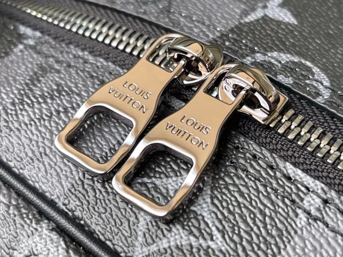 Handbag Louis Vuitton M45962 size 30 x 42 x 14 cm