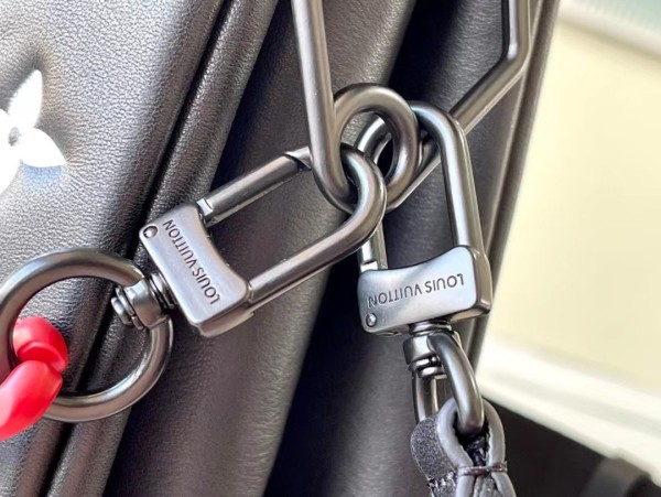 Handbag Louis Vuitton M59398 size 26 x 20 x 12cm