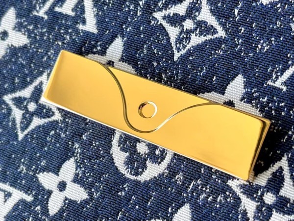 Handbag Louis Vuitton M59716 size 20 x 15 x 9cm