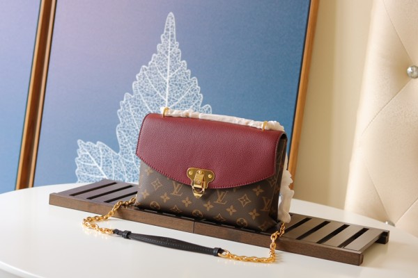 Handbag Louis Vuitton M43713 M43714 M43715 Size:27x21x8.5CM