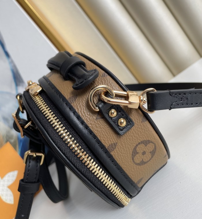 Handbag Louis Vuitton M44699 M68276 size 13×12×6.5cm