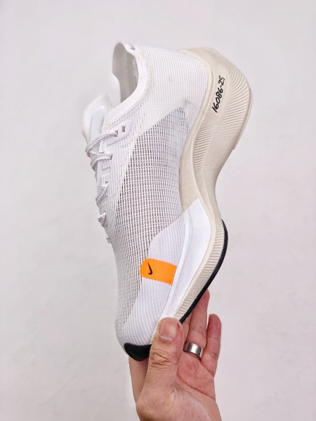 Nike ZoomX Vaporfly NEXT% 2 White Black