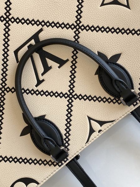 Handbag Louis Vuitton M46016 size 35*27*14cm