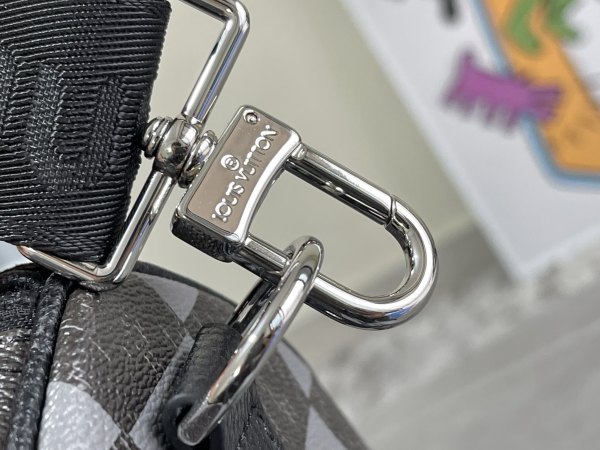 Handbag Louis Vuitton M58979 N80404 size 50 x 29 x 23 cm