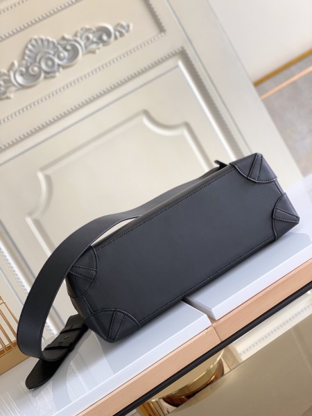 Handbag Louis Vuitton M44473 size 38x39x15cm