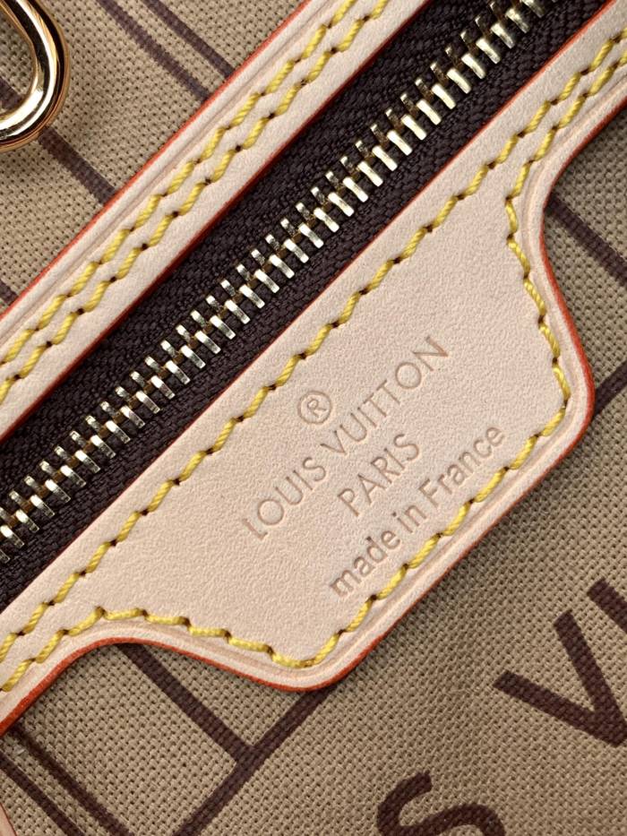 Handbag Louis Vuitton M40990 size40*20*33 cm