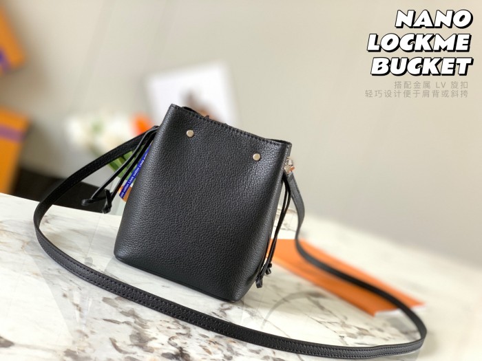 Handbag Louis Vuitton M68709 M69205 size 13.5x 16.0x 10.0 cm