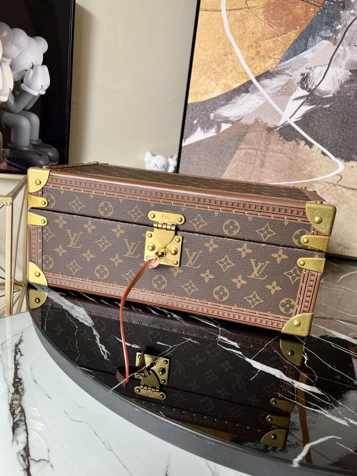 Handbag Louis Vuitton M20209 size 38.0 x 16.0 x 19.0 cm