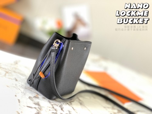 Handbag Louis Vuitton M68709 M69205 size 13.5x 16.0x 10.0 cm