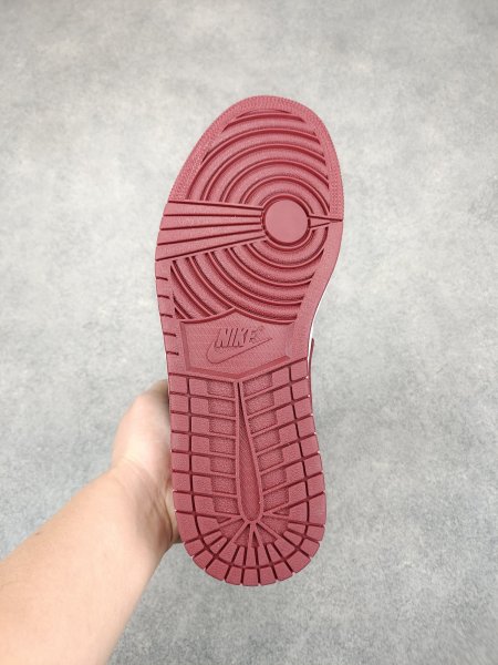 Jordan 1 Mid SE Black Dark Beetroot (W)