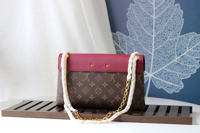 Handbag Louis Vuitton M41200 size：26x17x6cm