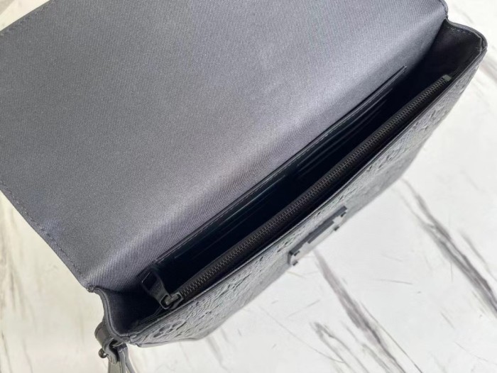 Handbag Louis Vuitton M80560 M80582 size 27 x 21 x 3.5cm