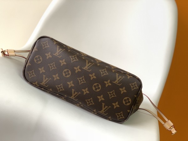 Handbag Louis Vuitton M40990 size40*20*33 cm