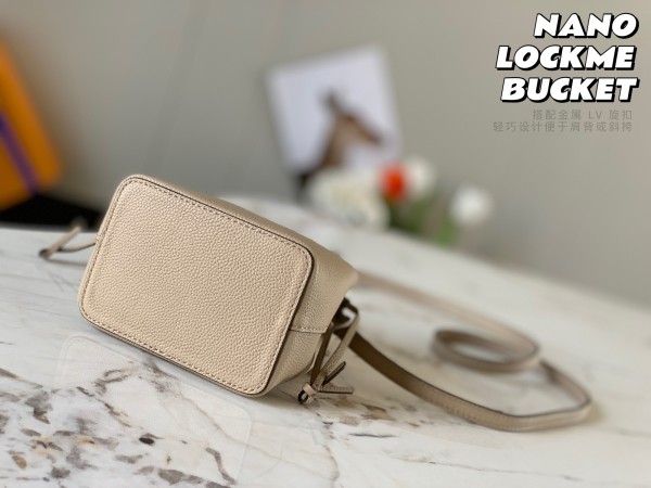 Handbag Louis Vuitton M68709 M69205 size 13.5x 16.0x 10.0 cm