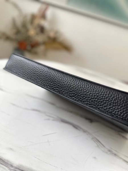 Handbag Louis Vuitton M80560 M80582 size 27 x 21 x 3.5cm