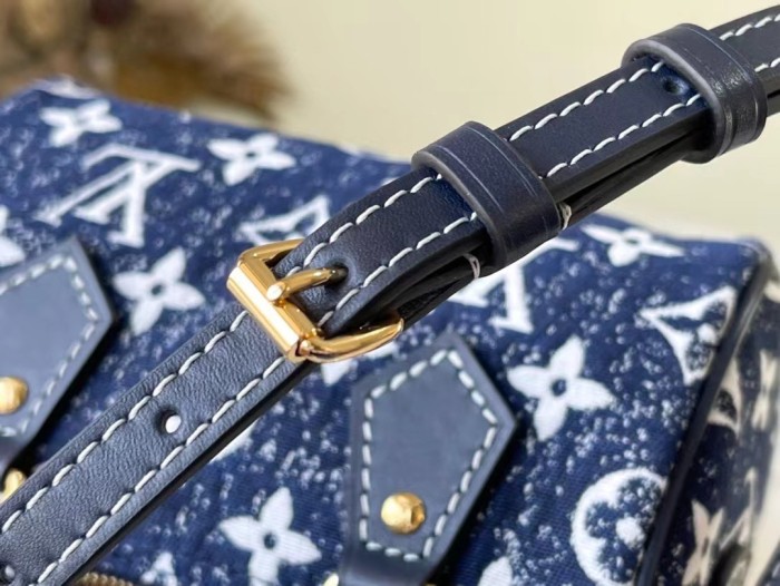 Handbag Louis Vuitton M81213 size 16.0 x 11.0 x 9.0 cm