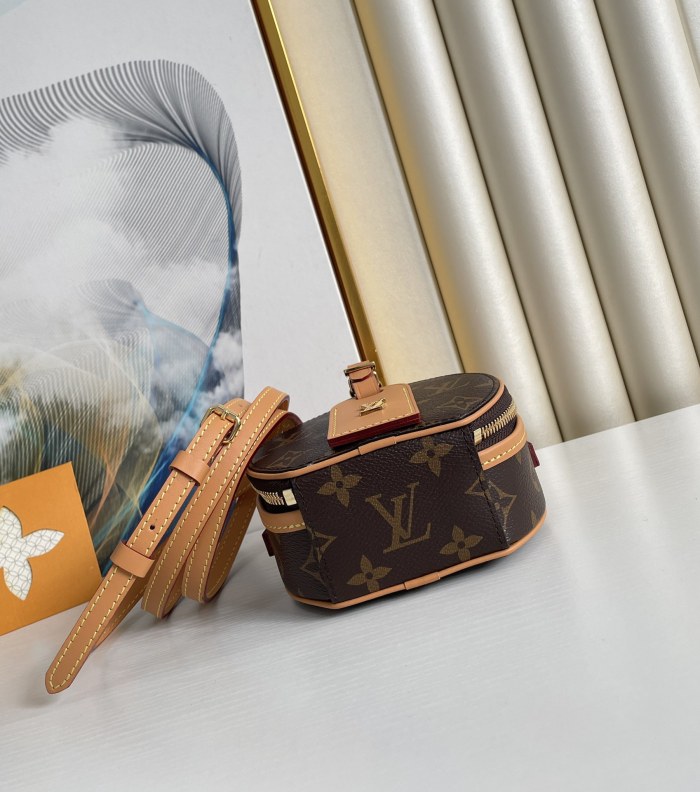 Handbag Louis Vuitton M44699 M68276 size 13×12×6.5cm