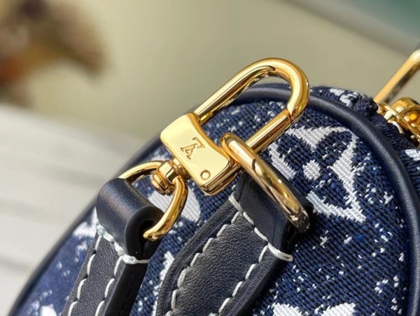 Handbag Louis Vuitton M81213 size 16.0 x 11.0 x 9.0 cm