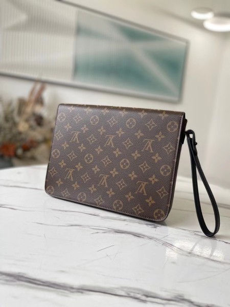 Handbag Louis Vuitton M80560 M80582 size 27 x 21 x 3.5cm