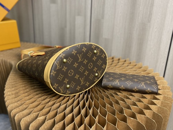 Handbag Louis Vuitton Ｍ42238 size 23x15x26cm