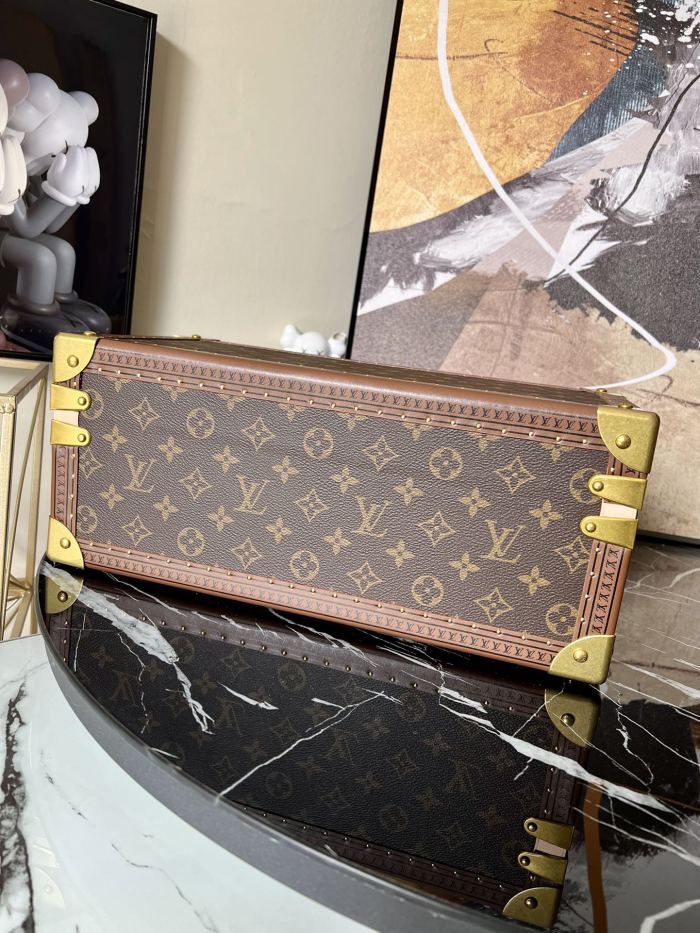 Handbag Louis Vuitton M20209 size 38.0 x 16.0 x 19.0 cm