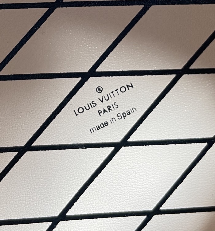 Handbag Louis Vuitton M44699 M68276 size 13×12×6.5cm