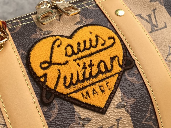 Handbag Louis Vuitton M45963 size 17x27x13cm