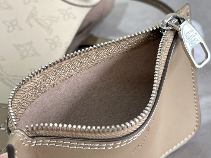 Handbag Louis Vuitton M54351，M54353 size:34x18.5x13 cm