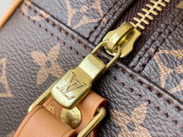 Handbag Louis Vuitton M51221 size 25x18x8cm