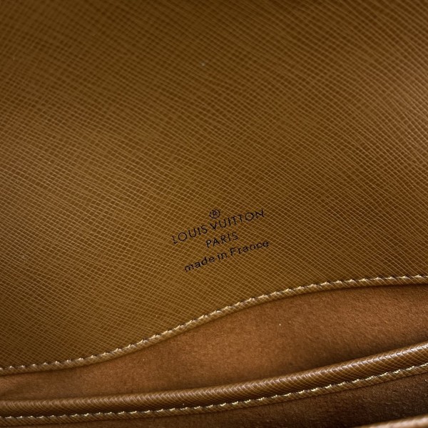 Handbag Louis Vuitton M51257 size 25x18x2.5cm