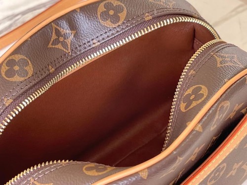 Handbag Louis Vuitton M51221 size 25x18x8cm