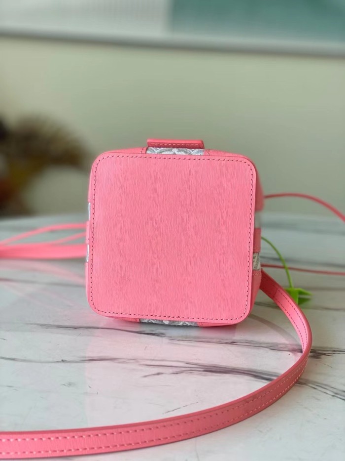 Handbag Louis Vuitton M81112 size 11.5 x 12 x 11.5cm